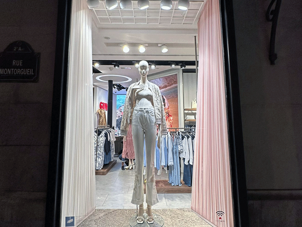 GUESS toulles ‘n&nbsp;gold